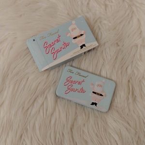 🎅FIRM! NWT TOO FACED SECRET SANTA EYESHADOW PALETTE (LIMITED EDITION)